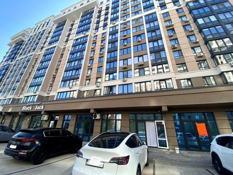 комерційна за адресою Університетська вул., 3/3