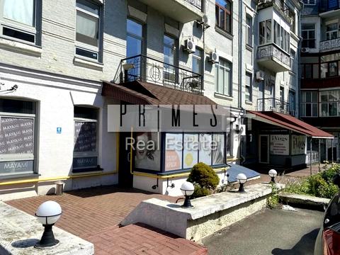 комерційна за адресою Січових Стрільців вул. (Артема), 42