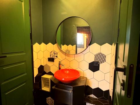 коммерческая по адресу Жаботинского ул. (Пролетарская улица), 56а