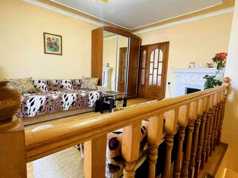 квартира за адресою Миколи Зерова вул., 11