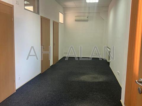 комерційна за адресою Дениса Монастирського вул. (Василя Сурікова), 3А