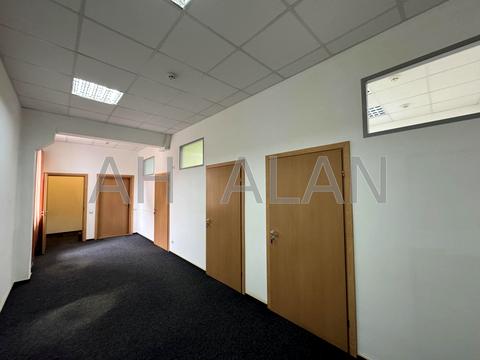 комерційна за адресою Дениса Монастирського вул. (Василя Сурікова), 3А