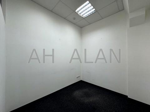 комерційна за адресою Дениса Монастирського вул. (Василя Сурікова), 3А