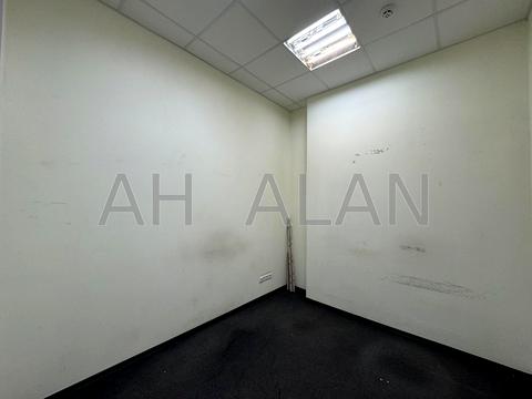 комерційна за адресою Дениса Монастирського вул. (Василя Сурікова), 3А