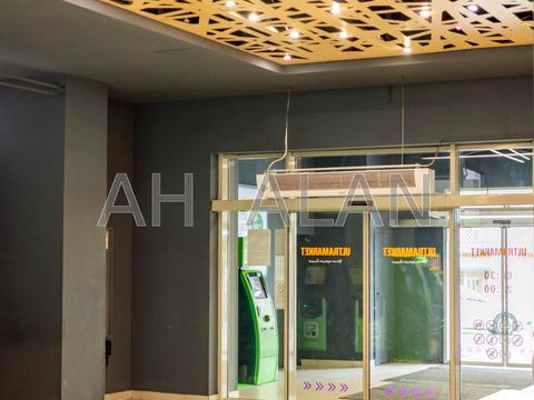 комерційна за адресою Дениса Монастирського вул. (Василя Сурікова), 3А