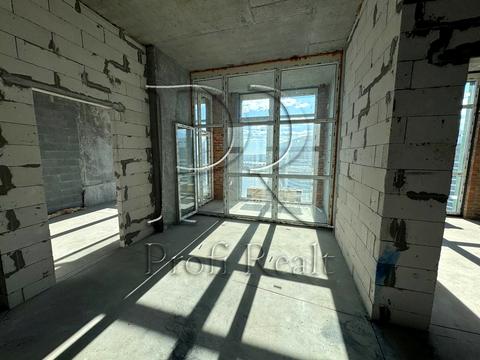 квартира за адресою Причальна вул., 8