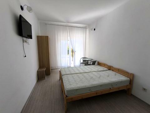 коммерческая по адресу Студентська, 27