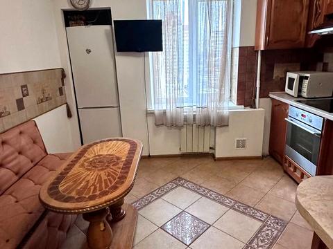 квартира за адресою В'ячеслава Чорновола просп. (), 99