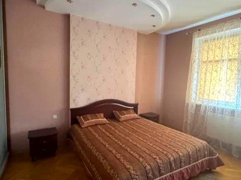 квартира за адресою Євгена Коновальця вул. (Щорса), 32-Б