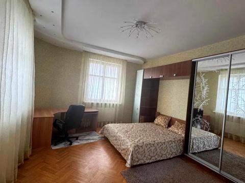 квартира за адресою Євгена Коновальця вул. (Щорса), 32-Б