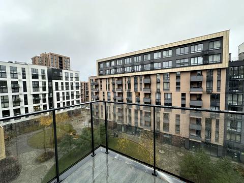 квартира по адресу Салютная ул., 2