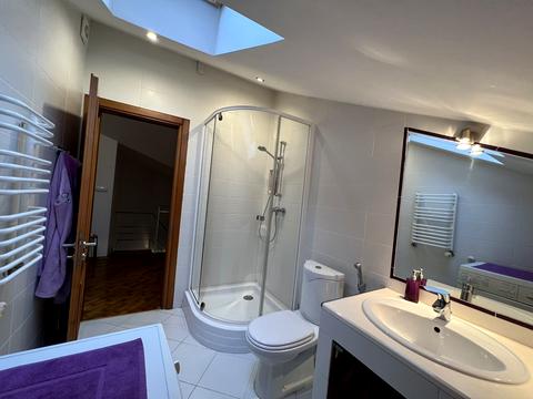 квартира за адресою Леоніда Глібова вул., 12