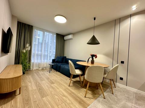 квартира за адресою Салютна вул., 2к18