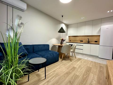 квартира за адресою Салютна вул., 2к18