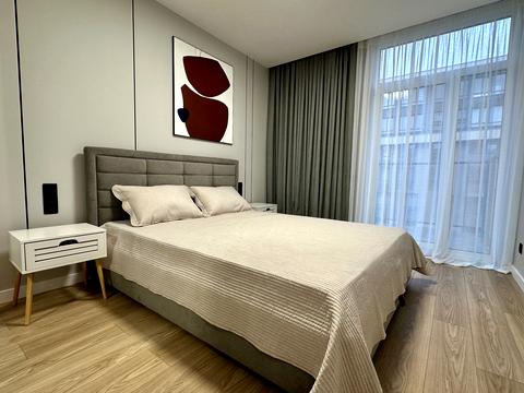 квартира за адресою Салютна вул., 2к18