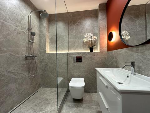 квартира за адресою Салютна вул., 2к18