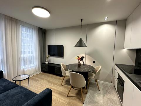 квартира за адресою Салютна вул., 2к17