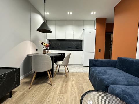 квартира за адресою Салютна вул., 2к17