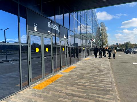 комерційна за адресою Миколи Бажана просп., 17-А