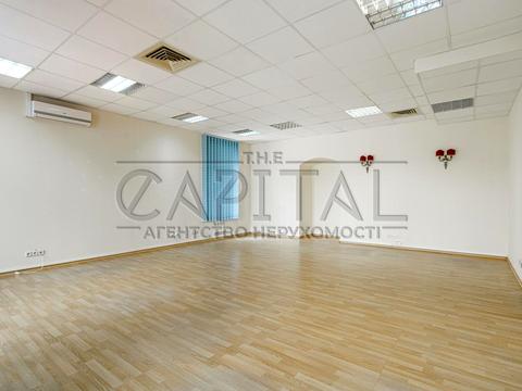 комерційна за адресою Ярославів Вал вул., 38