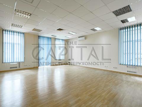 комерційна за адресою Ярославів Вал вул., 38