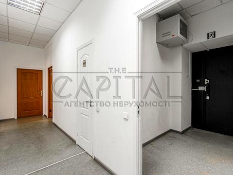 комерційна за адресою Ярославів Вал вул., 38