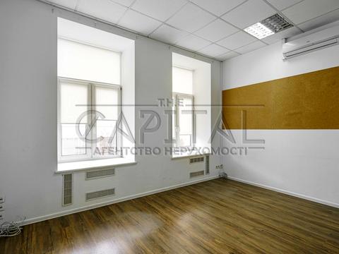 комерційна за адресою Ярославів Вал вул., 38