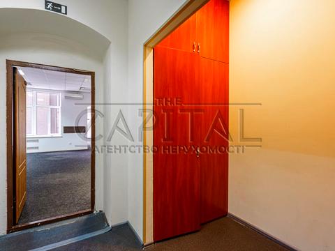 комерційна за адресою Ярославів Вал вул., 38