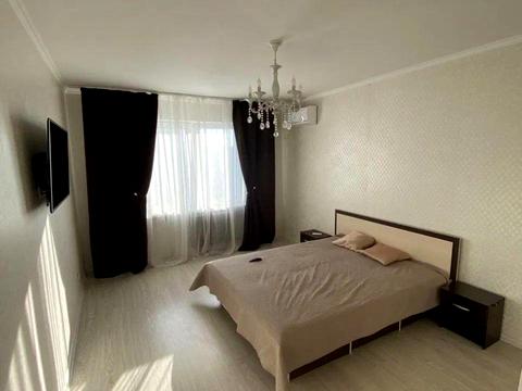 квартира за адресою Анни Ахматової вул., 28