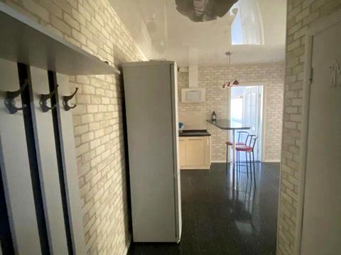 квартира за адресою Анни Ахматової вул., 28