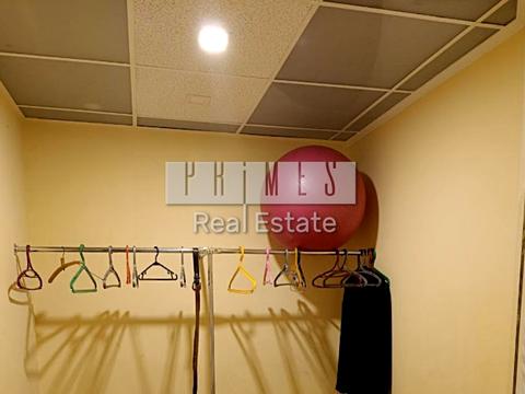 комерційна за адресою Межигірська вул., 25