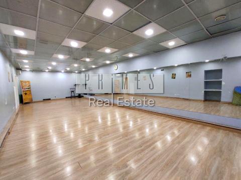 комерційна за адресою Межигірська вул., 25