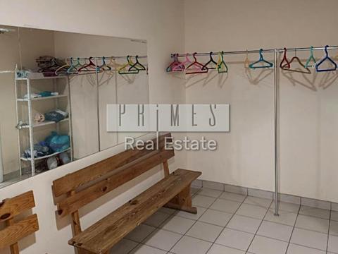 комерційна за адресою Межигірська вул., 25