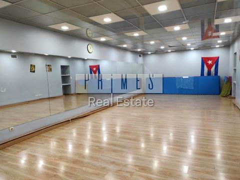 комерційна за адресою Межигірська вул., 25