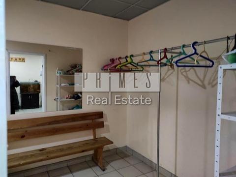 комерційна за адресою Межигірська вул., 25