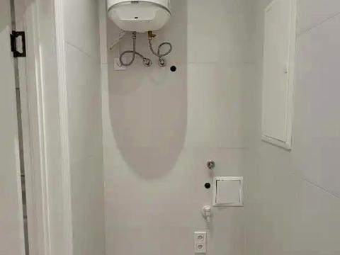 комерційна за адресою Ламана вул., 18