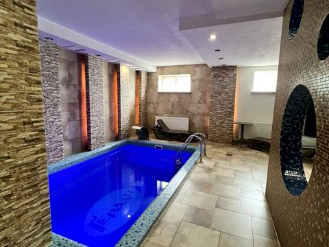 квартира по адресу Свободи ул., 393