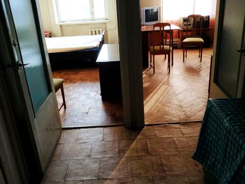 квартира за адресою Листопадна вул., 1