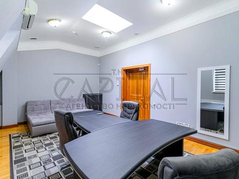 комерційна за адресою Липська вул., 16