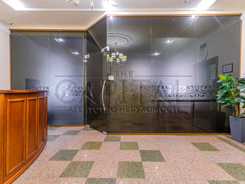 комерційна за адресою Липська вул., 16