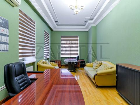 комерційна за адресою Липська вул., 16