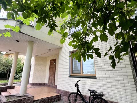 будинок за адресою Вишнева вул.