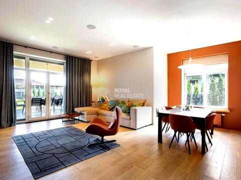 дом по адресу центральна, 1