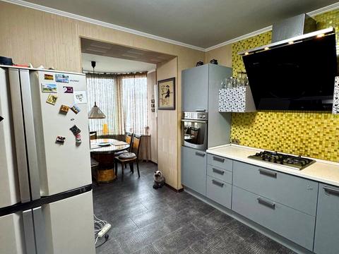 квартира за адресою Зодчих вул., 40