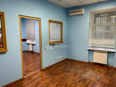 комерційна за адресою Саксаганського вул., 115