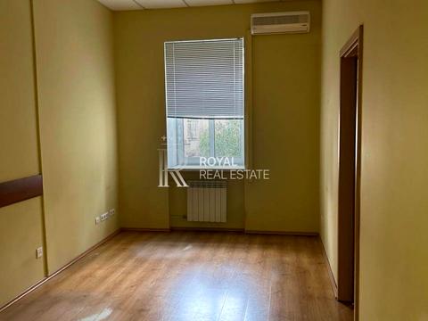 комерційна за адресою Саксаганського вул., 115