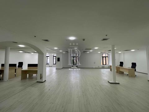 комерційна за адресою Велика Васильківська вул. (Червоноармійська), 90