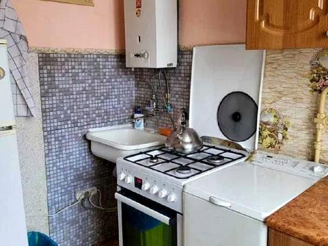 квартира за адресою Братів Дужих вул. (Володимира Комарова), 5