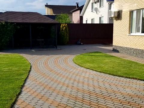 будинок за адресою Лугова