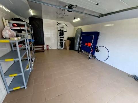 будинок за адресою Лугова